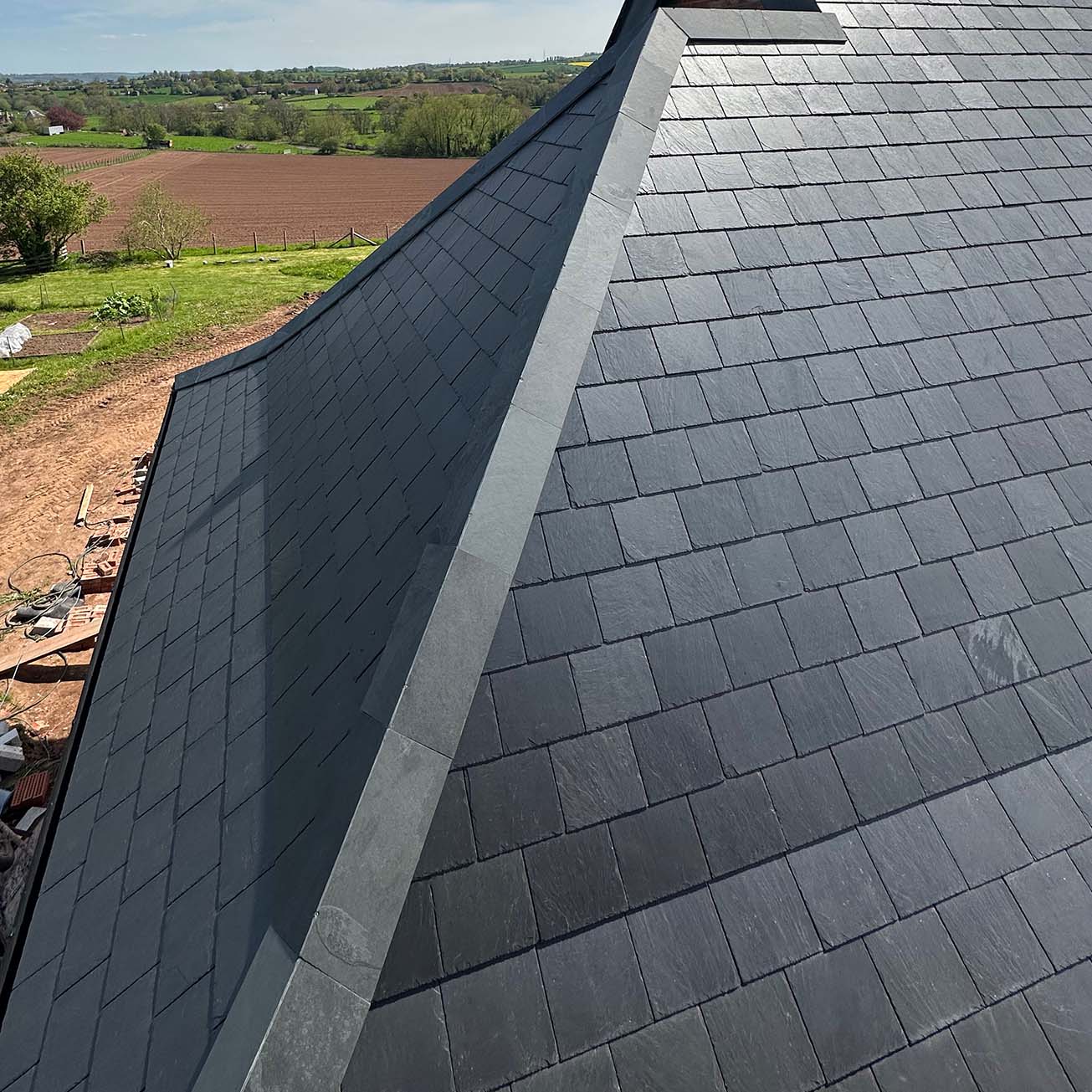 HIP RIDGE TILE SLATE RIDGE VENTED HIP